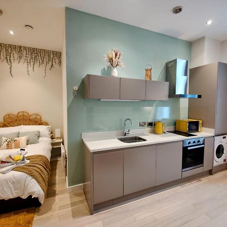 Liverpool Gem: Cozy Studio Retreat Exterior foto